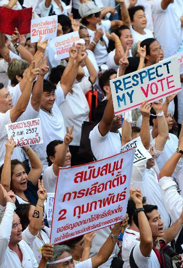 曼谷上千市民集会支持大选