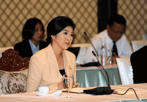 英拉离开曼谷 以缓和紧张局势