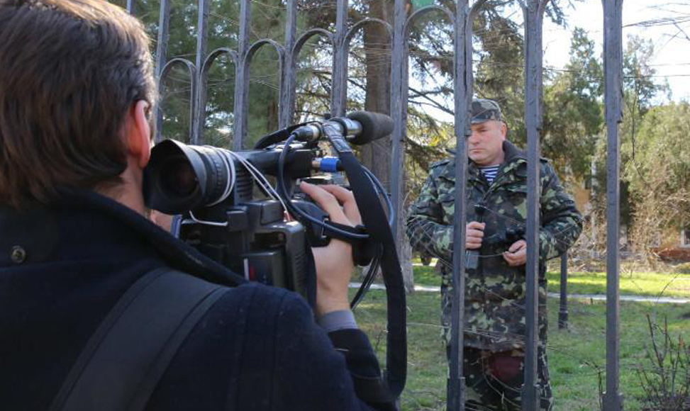 探訪防衛嚴密的克裏米亞烏克蘭軍營