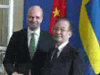 温家宝与瑞典首相赖因费尔特举行会谈
