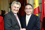 吴邦国与西班牙众议长波萨达举行会谈