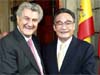 吴邦国与西班牙众议长举行会谈