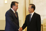 温家宝会见塔吉克斯坦总统拉赫蒙