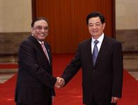 胡锦涛与巴基斯坦总统扎尔达里举行会谈