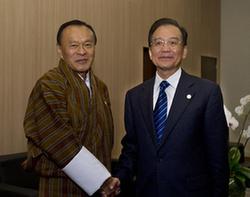 温家宝会见不丹首相
