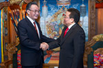 吴邦国会见蒙古国总统
