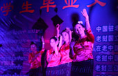 老挝国立大学中国留学生举行毕业晚会