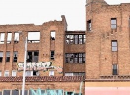 美国底特律现四万空建筑 阴森破败让人恐惧