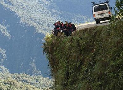 惊险！实拍玻利维亚&ldquo;死亡之路&rdquo;