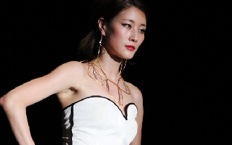 本网独家：2015年首尔时装周展现&ldquo;韩流&rdquo;新风向（高清）