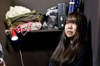 日本“网吧难民”：吃住空间两三平米