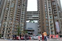 重庆现&ldquo;悬空房屋&rdquo; 走廊变住宅
