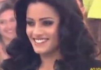 巴西拾荒少妇拾金不昧走红 变身广告模特