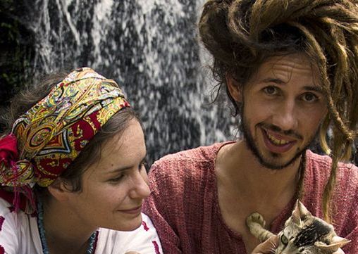 从东欧到印度：一对夫妇搭便车的穷游之旅