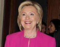 希拉里深受&ldquo;邮件门&rdquo;拖累 民调下滑选情低迷