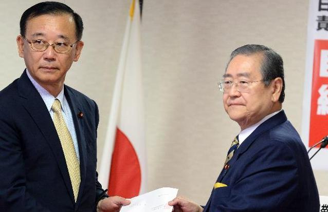 无竞争对手！安倍连任日本自民党总裁（高清）