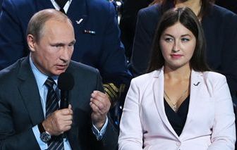 普京出席讨论医疗问题会议 称我尽量不生病