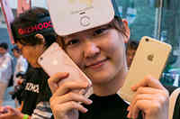 iPhone6s开售首日 全球果粉抢购画面（组图）