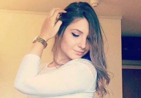 臭美没朋友？女子去上课必精心装扮遭女同学批