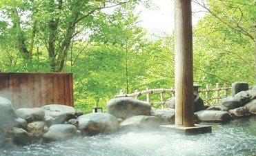 奇葩混浴怪招多 泡日本温泉你不知道那些事