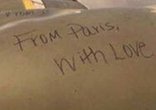 美军在轰炸IS炸弹上涂写"来自巴黎的爱"字样（组图）