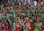 印度钻石商人为151对新人举办集体婚礼（高清组图）