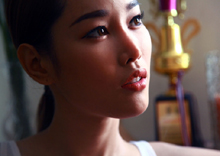 泰国变性模特自述人生：每天服用激素（组图）