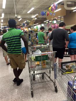 飓风逼近！佛罗里达民众提前准备（高清组图）