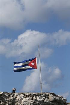 古巴革命領袖卡斯特羅逝世 各地民眾參加悼念活動（組圖）