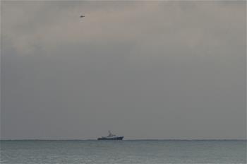 搜救團隊在黑海上搜索俄軍圖-154飛機（組圖）