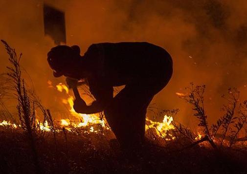 开普敦山火持续