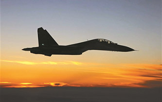 空軍航空兵某團組織跨晝夜飛行訓練