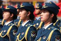 世界各国女兵的飒爽英姿:巾帼英武胜须眉