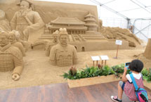日本横滨举行东亚沙雕艺术展