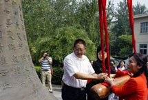 南开校友敲响&ldquo;警世钟&rdquo; 牢记1937年日军轰炸南开暴行