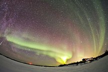 "发光"的星球:镜头下的美丽极光(组图)