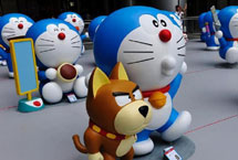 哆啦A梦现身成都 受民众热捧
