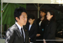 小泉纯一郎次子参拜靖国神社（高清组图）