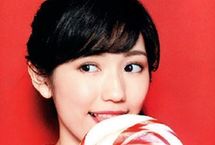 AKB渡边麻友拍杂志写真 舔棒棒糖俏皮可爱