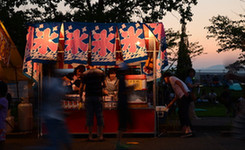 夏季风物诗丨日本人为何如此迷恋人间花火