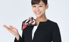 西内玛利亚主演《酒店门房》 变黑发OL