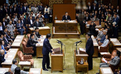 日本在野党党首呛声安保法案