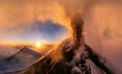 无人机拍各地火山喷发