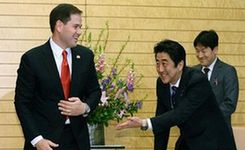 评 | 美国好窃听 日本爱自虐