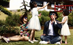 陆毅一家日本拍写真