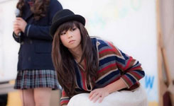 日本高中男生反串选美