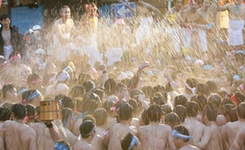 【环球瞬间】人山人海