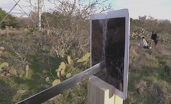 日本武士刀劈开iPadAir