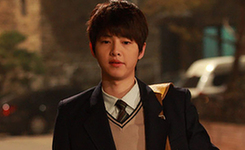 宋仲基鹿晗山P校服秀 格式化你的青春記憶！