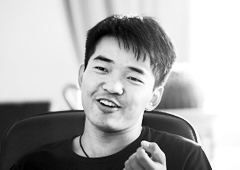 90后大学生3入黄河7分钟救3人 称这是人的本能